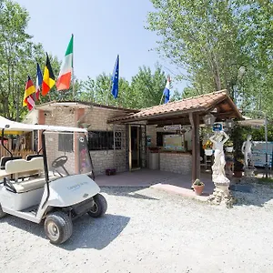 Dei Tigli Camping